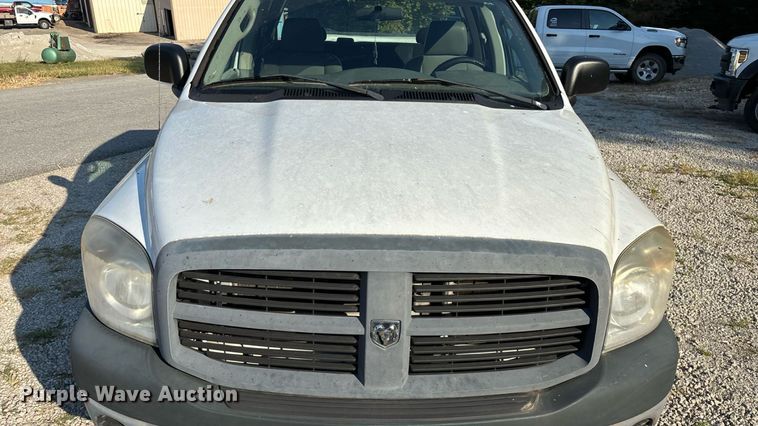 image for item EN5526 2007 Dodge Ram 1500 Quad Cab pickup truck