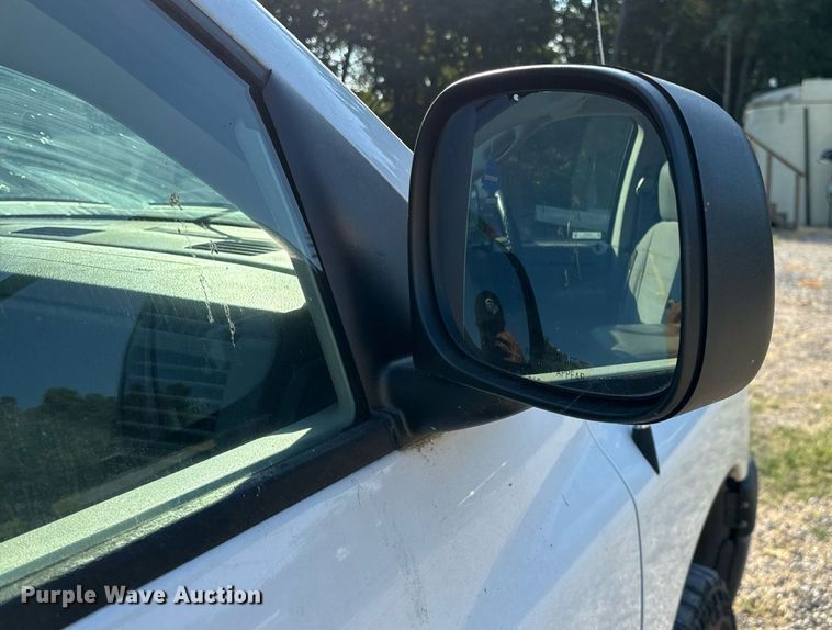 image for item EN5526 2007 Dodge Ram 1500 Quad Cab pickup truck