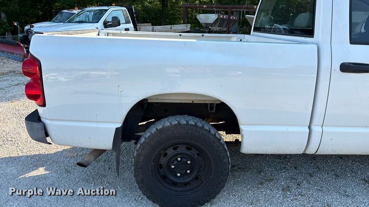 image for item EN5526 2007 Dodge Ram 1500 Quad Cab pickup truck