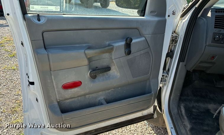 image for item EN5526 2007 Dodge Ram 1500 Quad Cab pickup truck