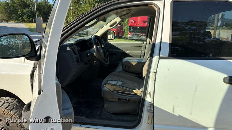 image for item EN5526 2007 Dodge Ram 1500 Quad Cab pickup truck