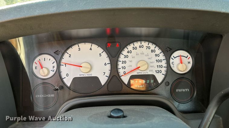 image for item EN5526 2007 Dodge Ram 1500 Quad Cab pickup truck