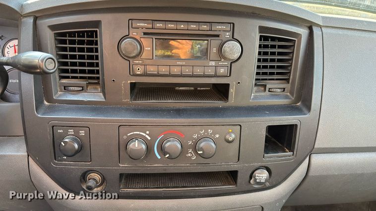 image for item EN5526 2007 Dodge Ram 1500 Quad Cab pickup truck