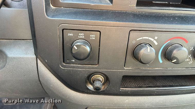 image for item EN5526 2007 Dodge Ram 1500 Quad Cab pickup truck