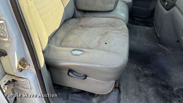 image for item EN5526 2007 Dodge Ram 1500 Quad Cab pickup truck