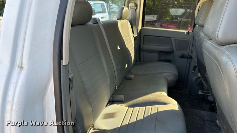 image for item EN5526 2007 Dodge Ram 1500 Quad Cab pickup truck