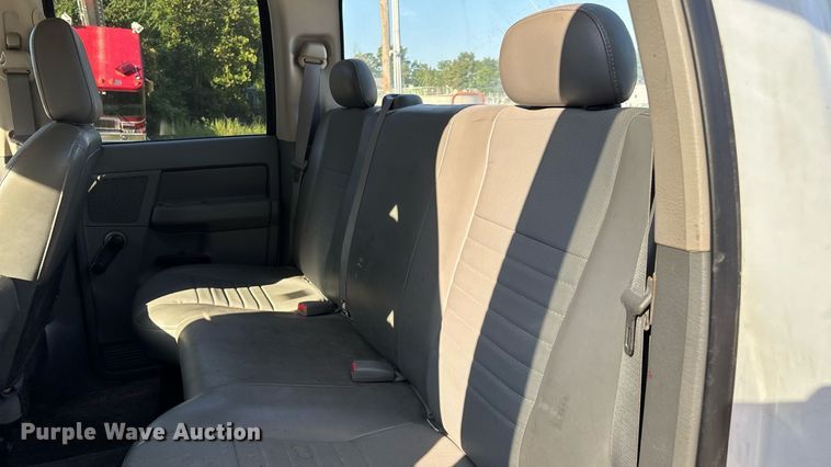 image for item EN5526 2007 Dodge Ram 1500 Quad Cab pickup truck