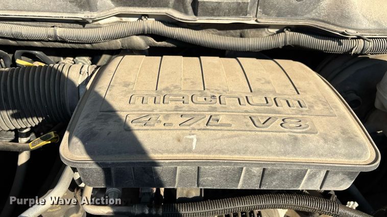 image for item EN5526 2007 Dodge Ram 1500 Quad Cab pickup truck