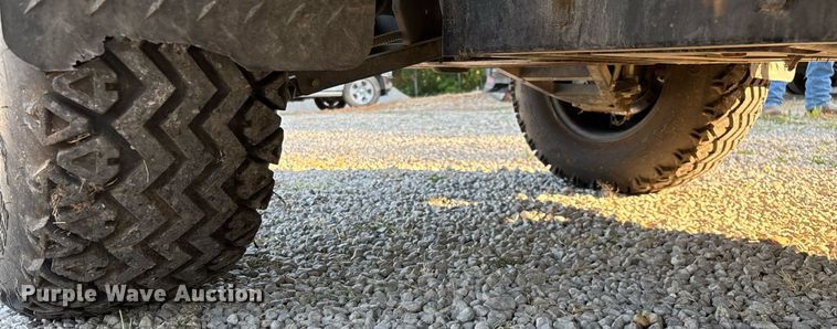 image for item EN5527 Cushman 1600XD utility vehicle