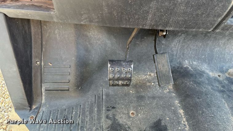 image for item EN5527 Cushman 1600XD utility vehicle