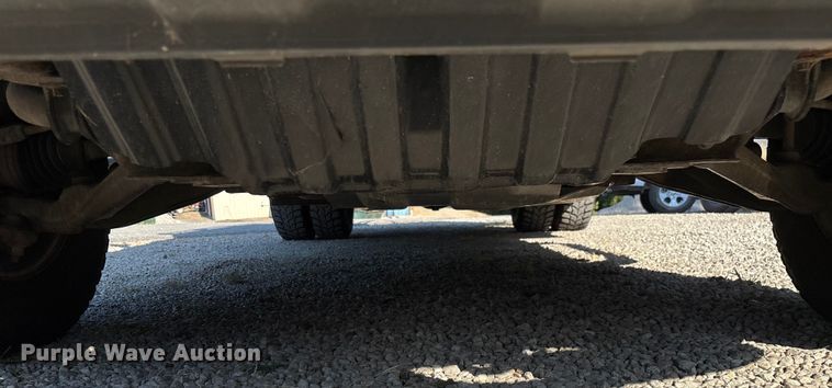 image for item EN5528 2005 Chevrolet Silverado 3500 utility bed pickup truck