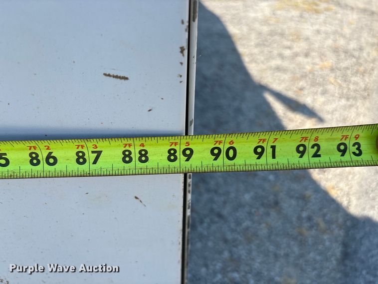 image for item EN5528 2005 Chevrolet Silverado 3500 utility bed pickup truck