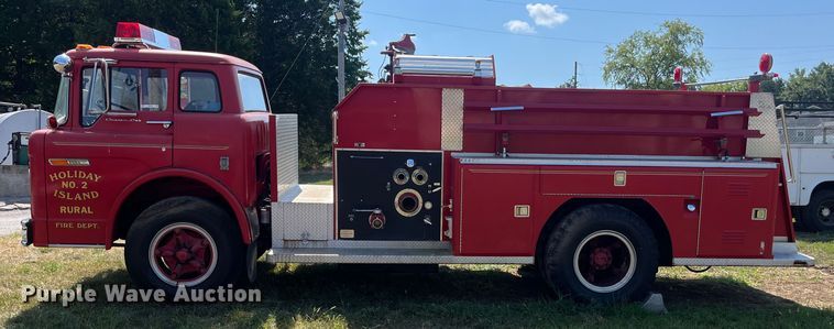 image for item EN5529 1979 Ford 900 pumper fire truck