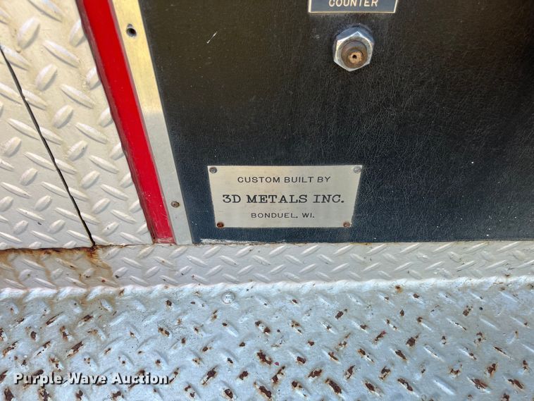 image for item EN5529 1979 Ford 900 pumper fire truck