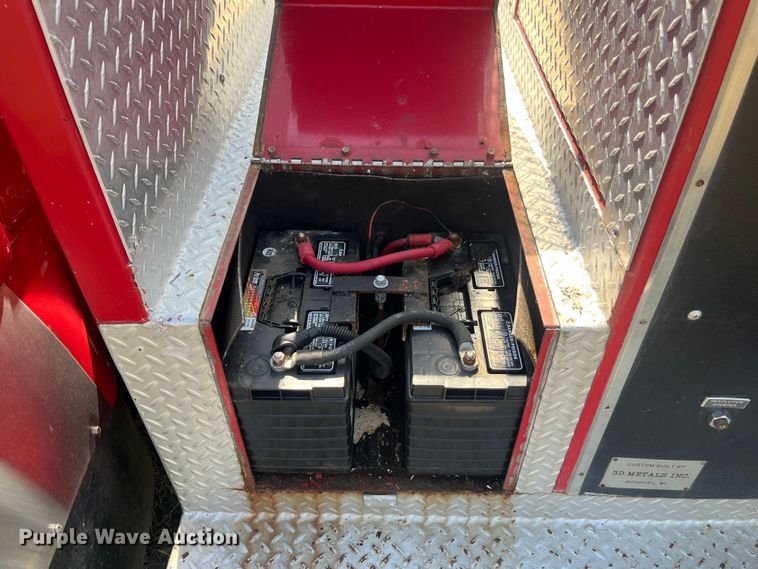 image for item EN5529 1979 Ford 900 pumper fire truck