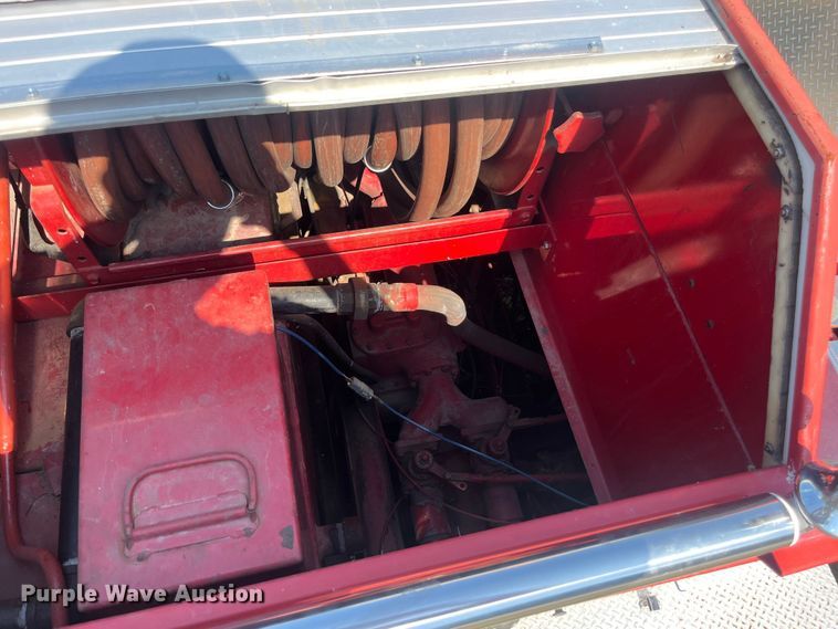 image for item EN5529 1979 Ford 900 pumper fire truck