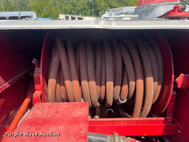 image for item EN5529 1979 Ford 900 pumper fire truck