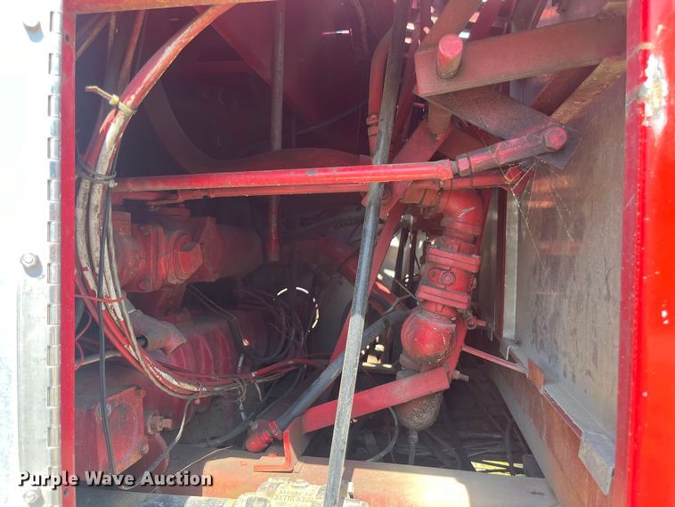 image for item EN5529 1979 Ford 900 pumper fire truck