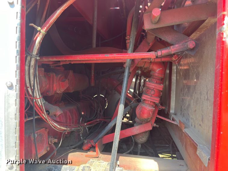 image for item EN5529 1979 Ford 900 pumper fire truck