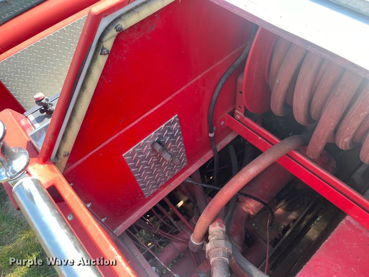 image for item EN5529 1979 Ford 900 pumper fire truck