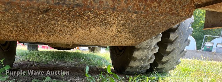 image for item EN5529 1979 Ford 900 pumper fire truck