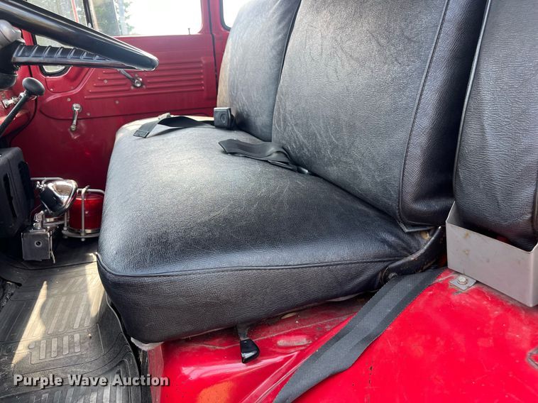 image for item EN5529 1979 Ford 900 pumper fire truck