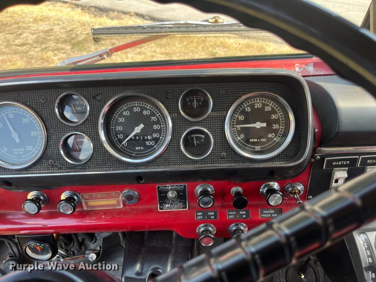 image for item EN5529 1979 Ford 900 pumper fire truck