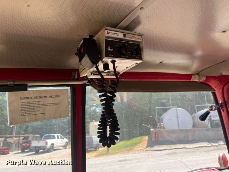 image for item EN5529 1979 Ford 900 pumper fire truck