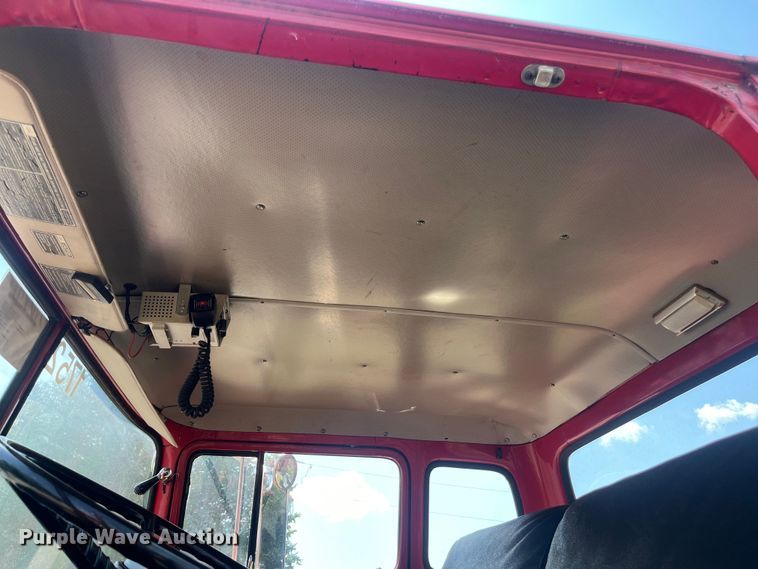 image for item EN5529 1979 Ford 900 pumper fire truck