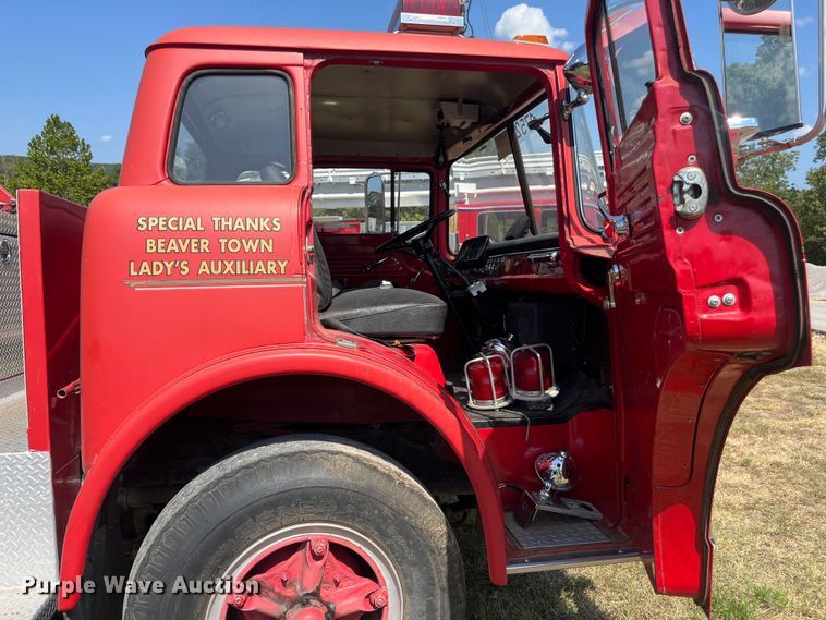 image for item EN5529 1979 Ford 900 pumper fire truck