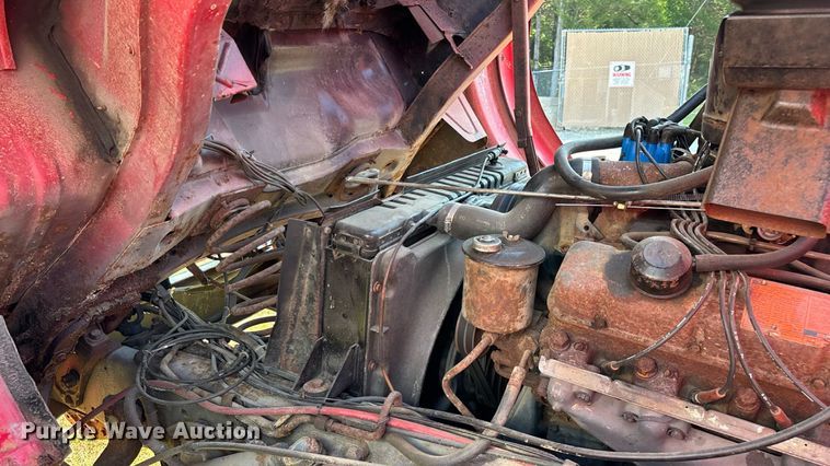 image for item EN5529 1979 Ford 900 pumper fire truck