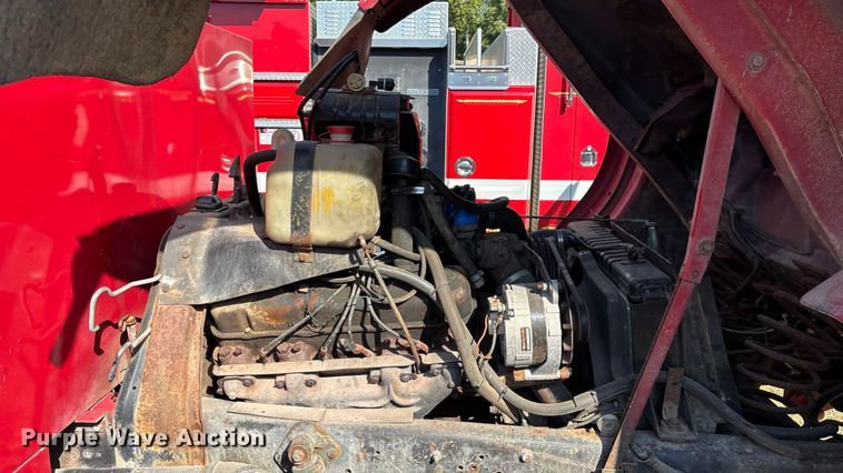 image for item EN5529 1979 Ford 900 pumper fire truck
