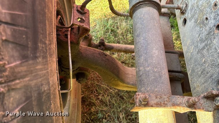 image for item EN5529 1979 Ford 900 pumper fire truck