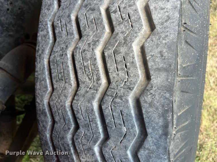 image for item EN5529 1979 Ford 900 pumper fire truck