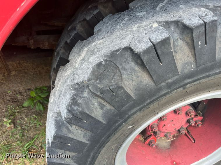 image for item EN5529 1979 Ford 900 pumper fire truck