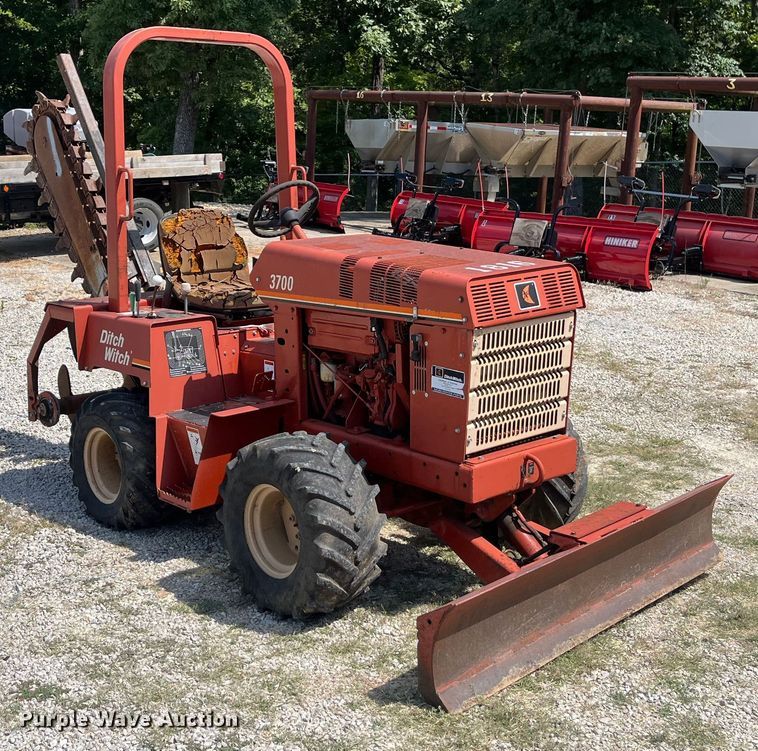 image for item EN5531 1998 Ditch Witch 3700DD trencher