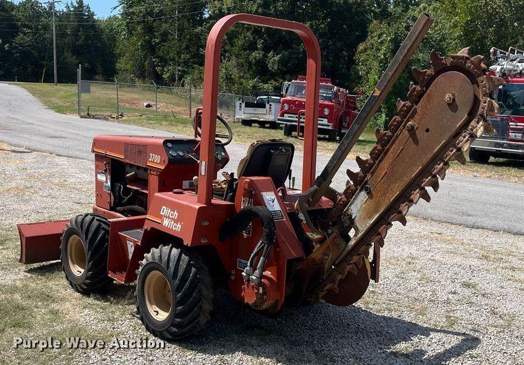 image for item EN5531 1998 Ditch Witch 3700DD trencher