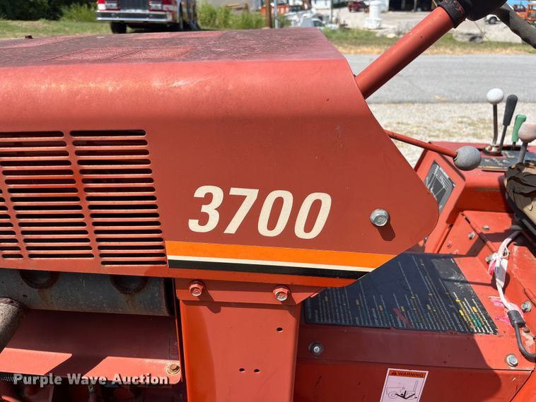 image for item EN5531 1998 Ditch Witch 3700DD trencher