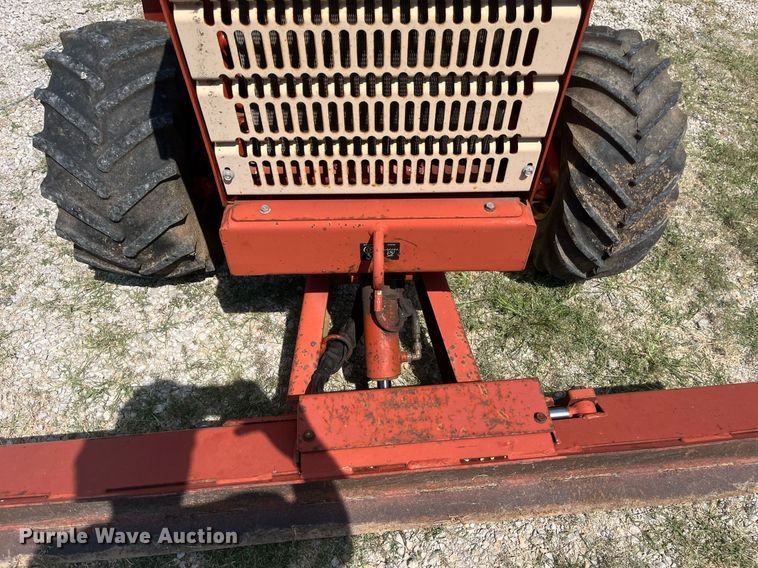 image for item EN5531 1998 Ditch Witch 3700DD trencher