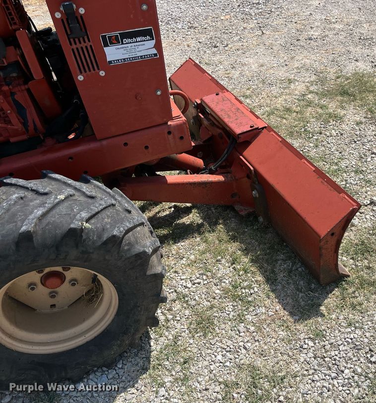 image for item EN5531 1998 Ditch Witch 3700DD trencher