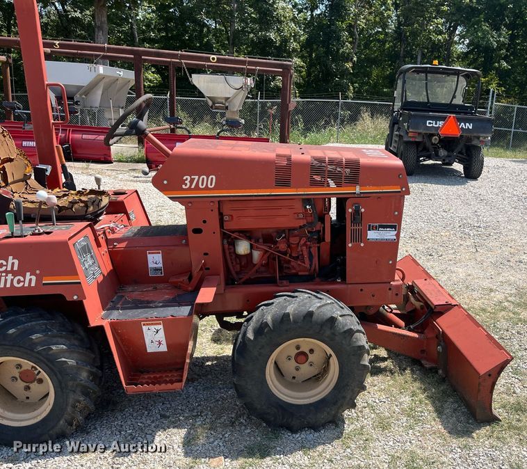 image for item EN5531 1998 Ditch Witch 3700DD trencher