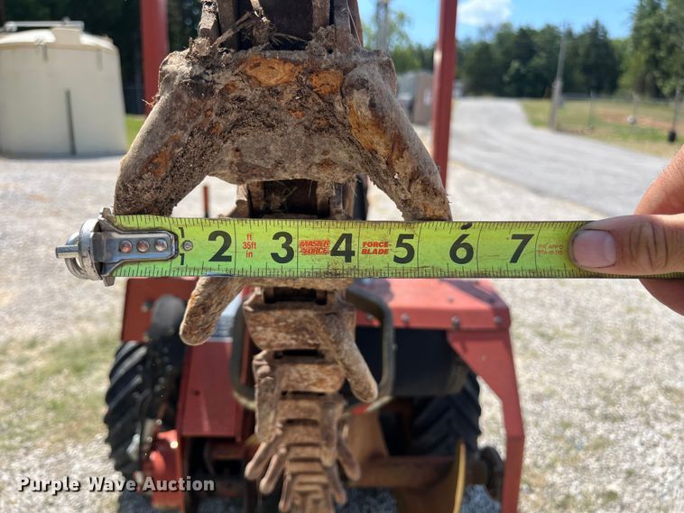 image for item EN5531 1998 Ditch Witch 3700DD trencher