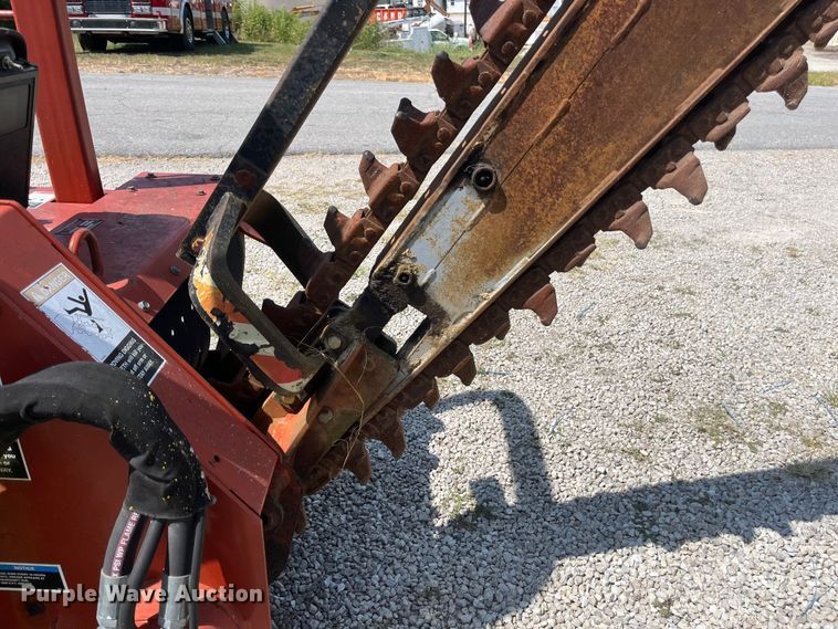 image for item EN5531 1998 Ditch Witch 3700DD trencher