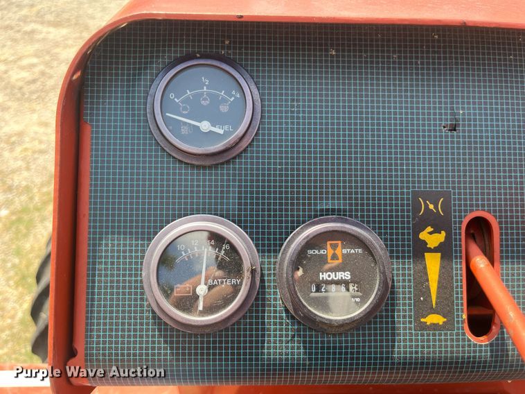 image for item EN5531 1998 Ditch Witch 3700DD trencher