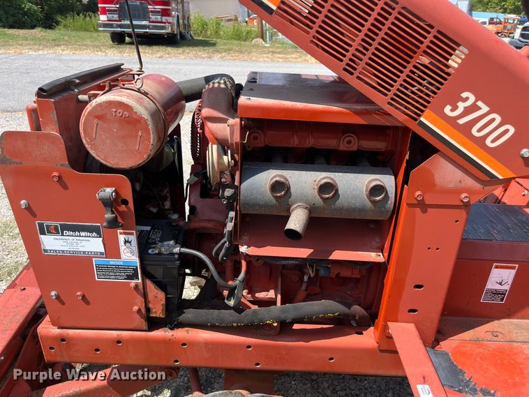 image for item EN5531 1998 Ditch Witch 3700DD trencher