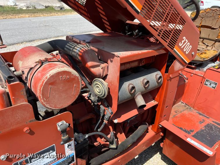image for item EN5531 1998 Ditch Witch 3700DD trencher