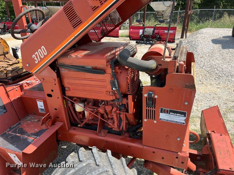 image for item EN5531 1998 Ditch Witch 3700DD trencher