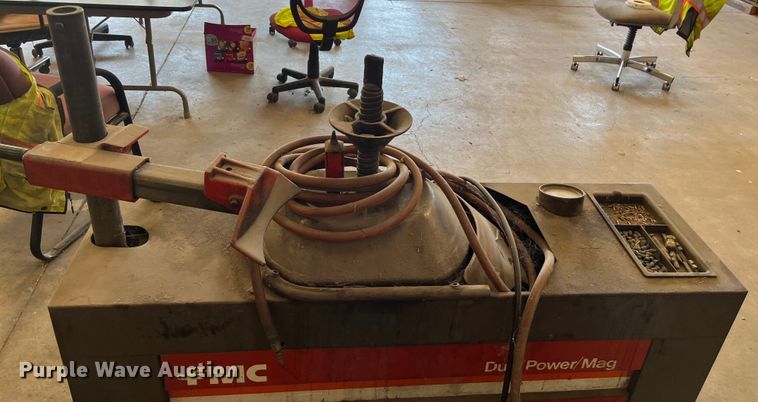 image for item EN5533 FMC 7600 tire machine