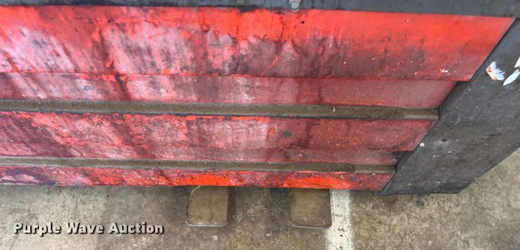 image for item EN5533 FMC 7600 tire machine