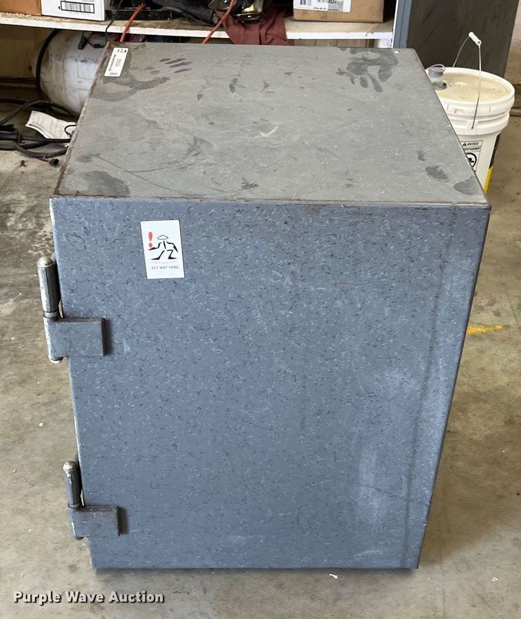 image for item EN5534 Major Safe Company  safe